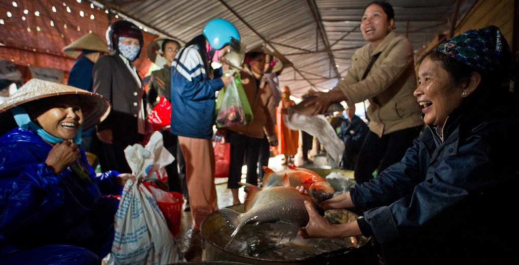 An expected recovery in global food and fuel prices will help boost commodity production in Southeast Asia. Photo: ADB.